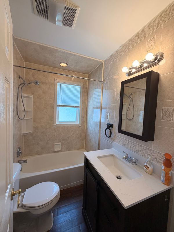 Photo - 2717 Creston Rd