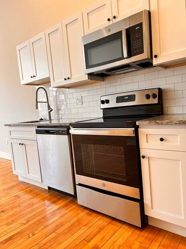 4627 E. Thompson-1 Bed