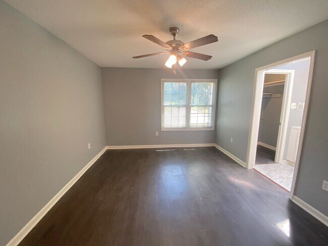 Photo - 6010 Valleydale Dr