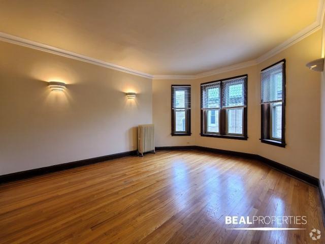 Building Photo - 0 bedroom in CHICAGO IL 60613 Unit W1 Rental