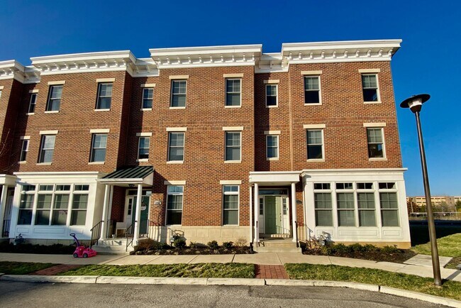 SIENA Place/PACKER PARK CORNER 4 Bedroom/2... - SIENA Place/PACKER PARK CORNER 4 Bedroom/2... House