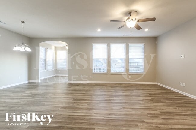 Photo - 1341 Blackthorne Trail N