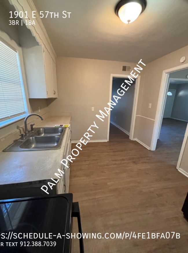 Photo - 1901 E 57th St