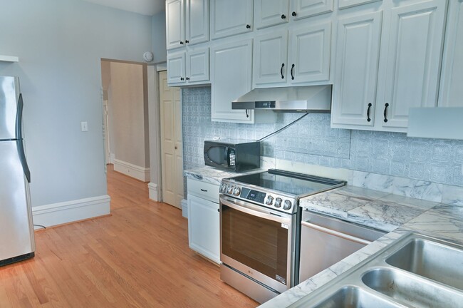 Photo - Beautiful Spacious Single Family on 2nd St