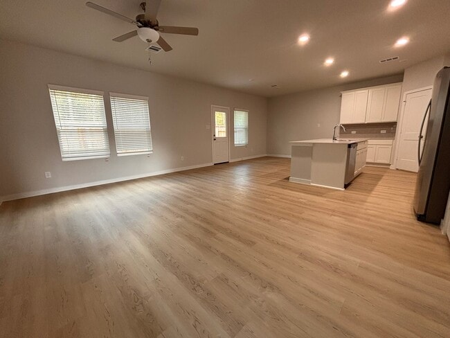 Photo - 7910 Alset Dr