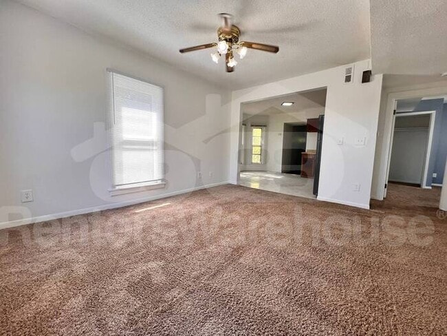 Photo - Spacious 2 Bedroom Duplex