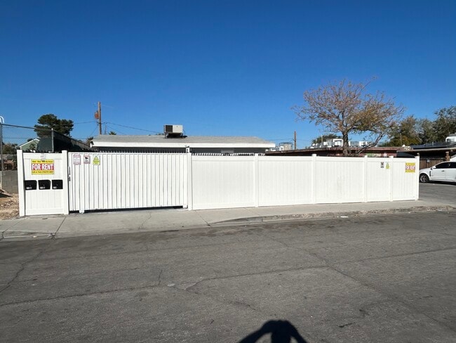 Photo - 210 W Monroe Ave Unit 210 W Monroe