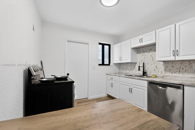 Photo - 1810 NW 9th St Unit 1