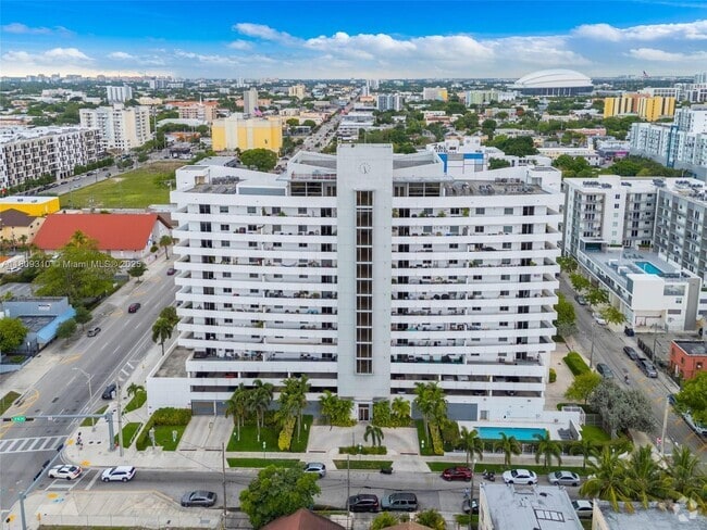 Building Photo - 36 NW 6th Ave Unit 508 Rental