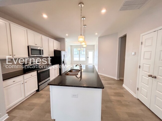 Photo - 7731 Leeds Castle Ln