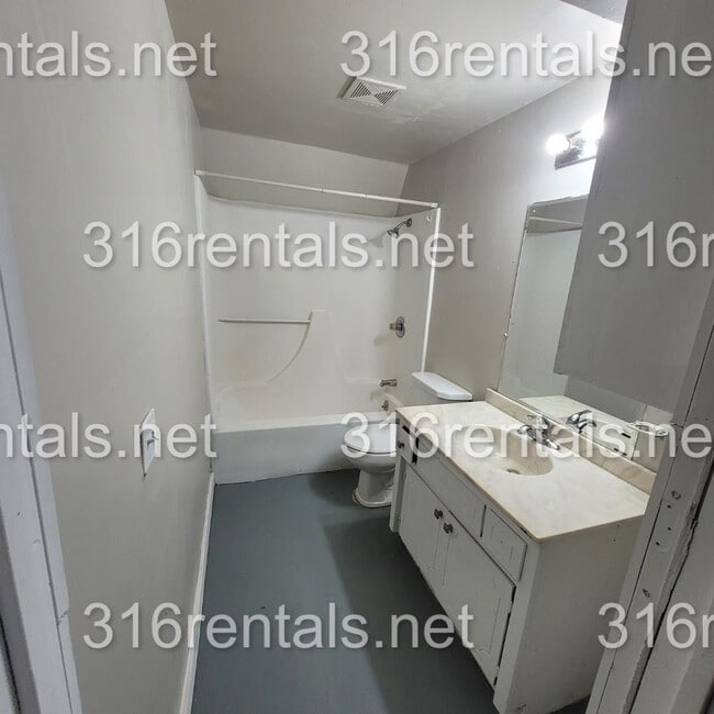 Photo - 1201 Hoch Unit 2