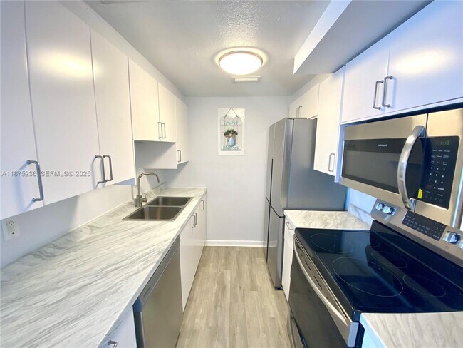 Photo - 1185 Marseille Dr Unit 307