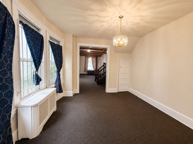 Photo - Spacious 6-Bedroom Rental in North Philadelphia | Small Dogs Welcome
