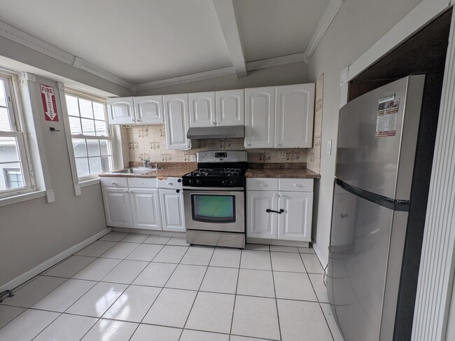 Photo - 1430 44th St Unit Apt 1