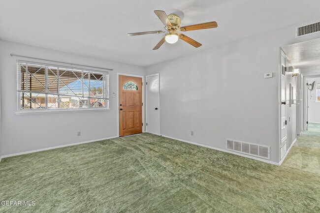 Photo - 5828 Sturgeon Dr