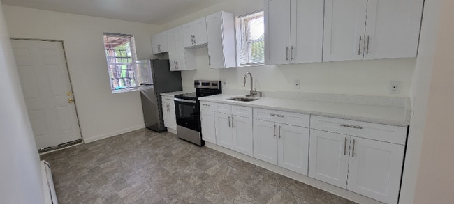 Building Photo - 101-103-103 Shultas Pl Rental