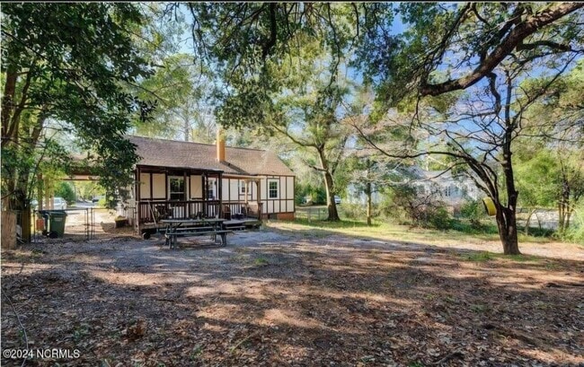 Photo - 323 Pine Grove Dr