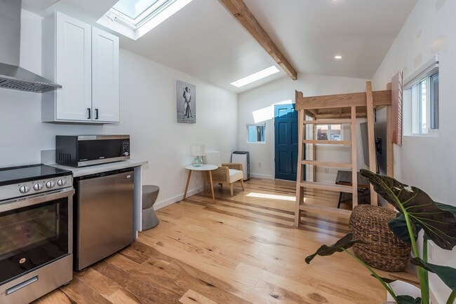 Photo - 208 S Voluntario St Unit C