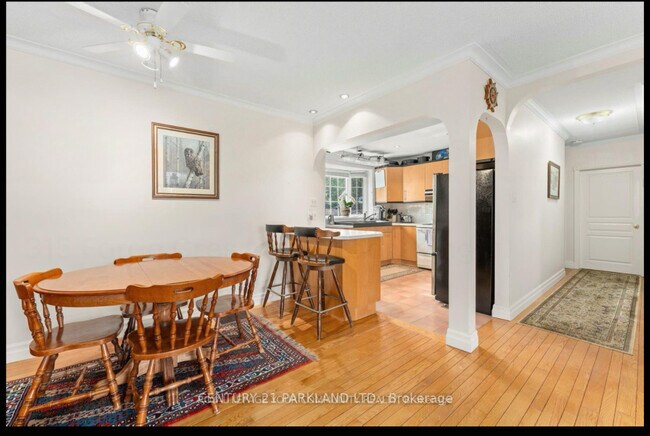 Photo - King and Keele Main Floor bungalow on larg...