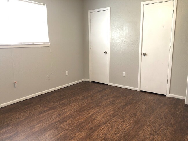 Photo - Large 2/1 With Common Area Lawn Maintenance Included