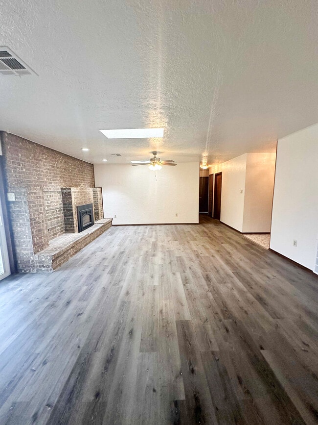 Photo - 2305 NW 78th St