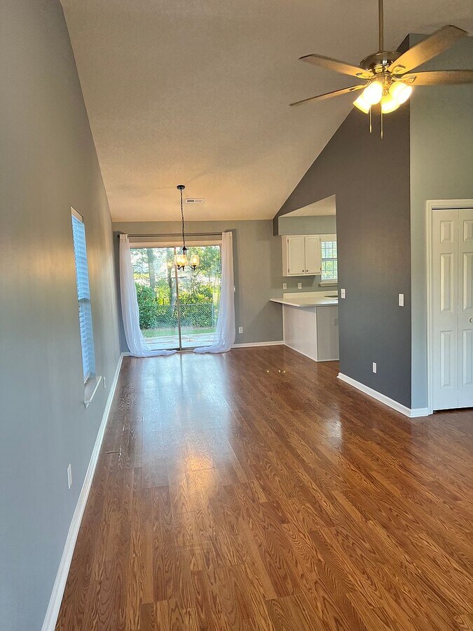 Photo - 4806 Oberbeck Way
