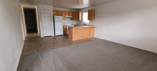 Photo - 1937 N 550 W