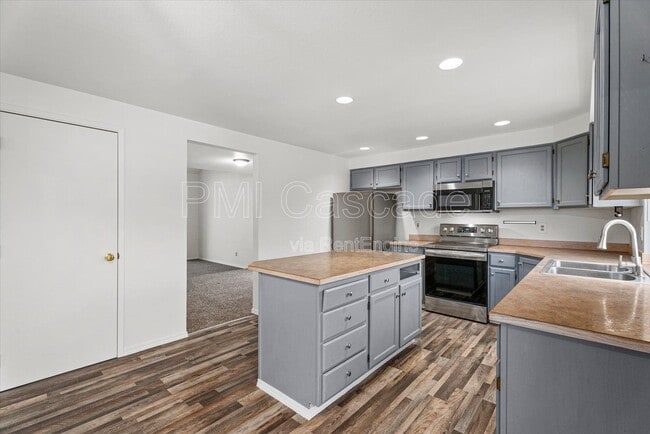 Photo - 12605 225th St E