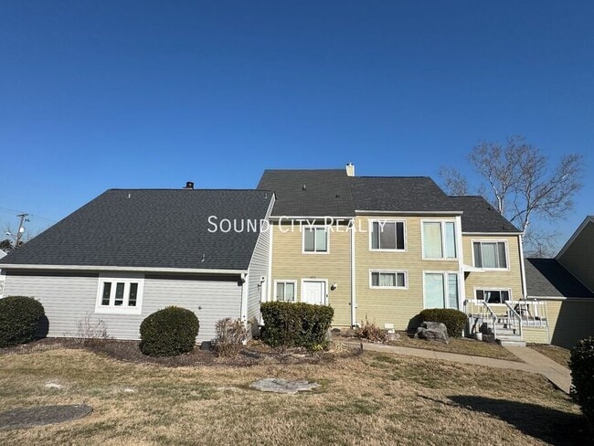 Photo - 403 Raintree Dr