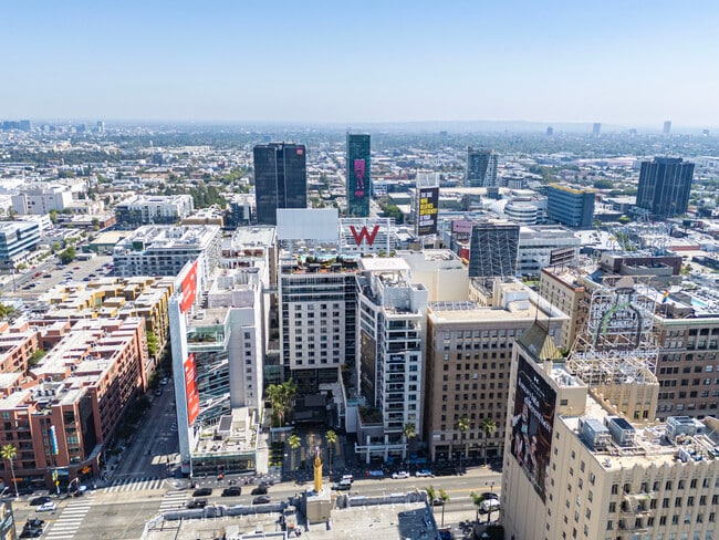 Building Photo - 6250 Hollywood Blvd Unit 4D Rental