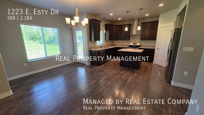 Photo - 1223 E Esty Dr