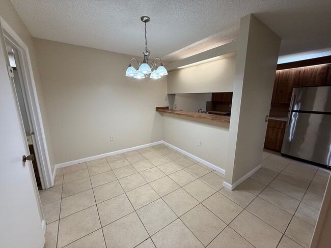 Photo - 2/2.5 Townhome in Central Orlando