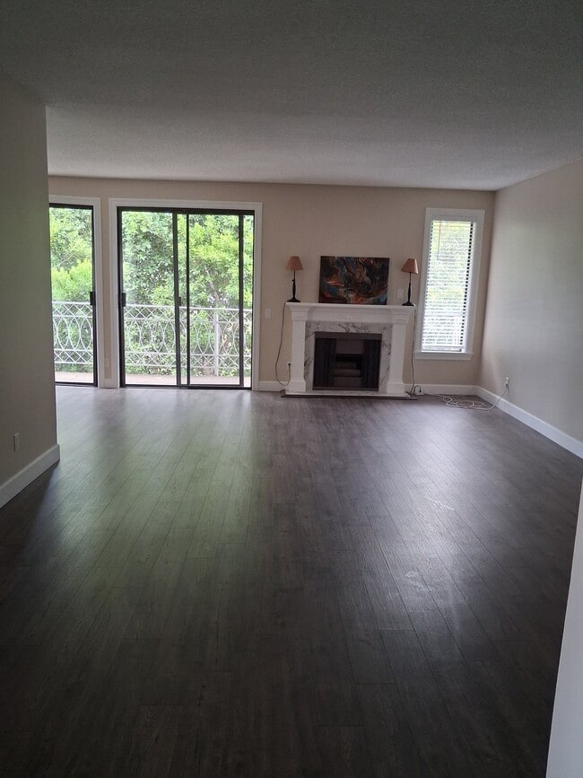 19029 Nordhoff St Unidad 308