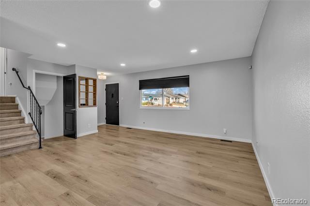 Photo - 5545 Elkhart St