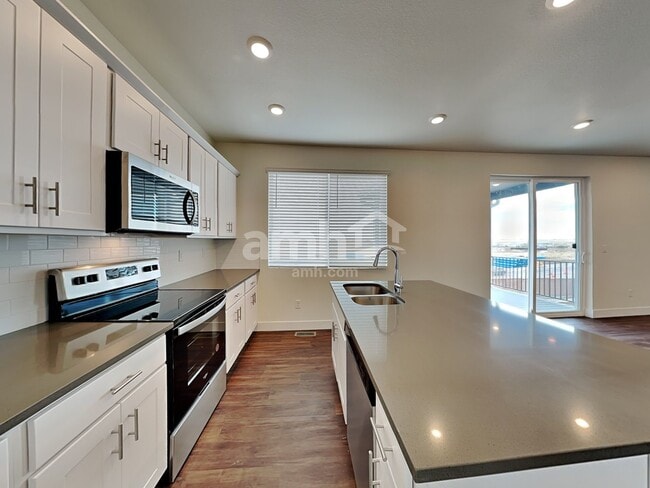 Photo - 3909 Wyedale Wy