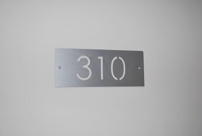 1219 34th St Unit 310
