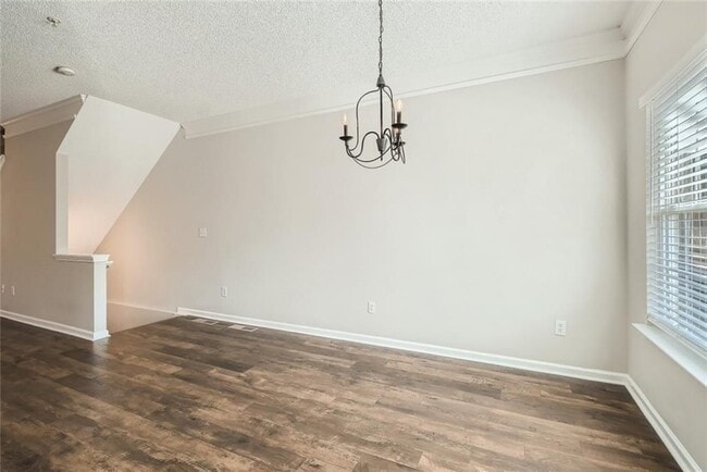 Photo - 707 Breeze Ln