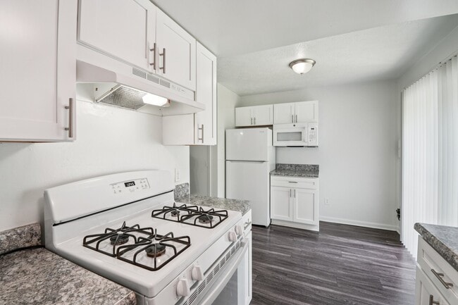 Photo - Townhouses of White Oak