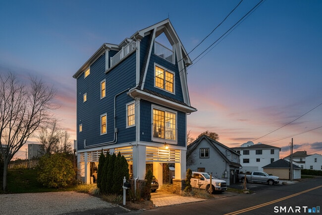 1140 Fairfield Beach Rd