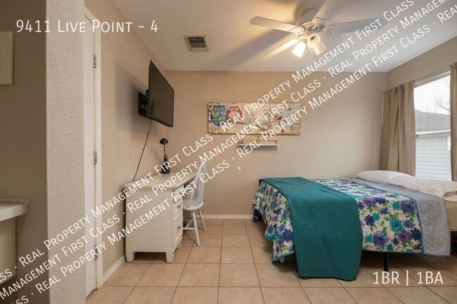 Building Photo - 9411 Live Point Unit 4