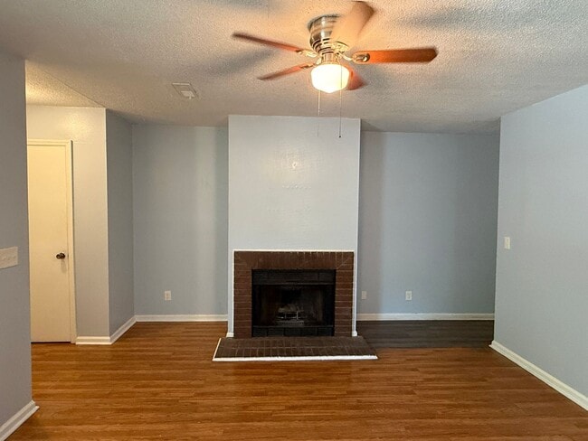 Photo - Freshly Painted 2Br 2Ba Duplex
