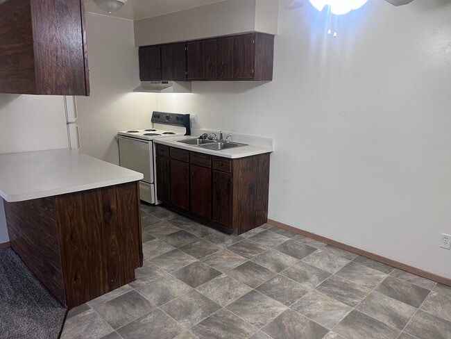 Photo - Forestview Ct. Apartments