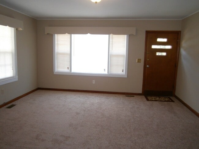 Photo - 1320 Snapps Ferry Rd