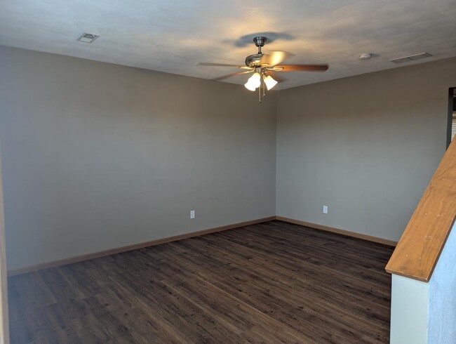 Photo - 139 Northtowne St