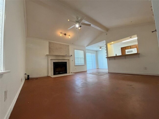 Building Photo - 16105 Fitchburg Cir