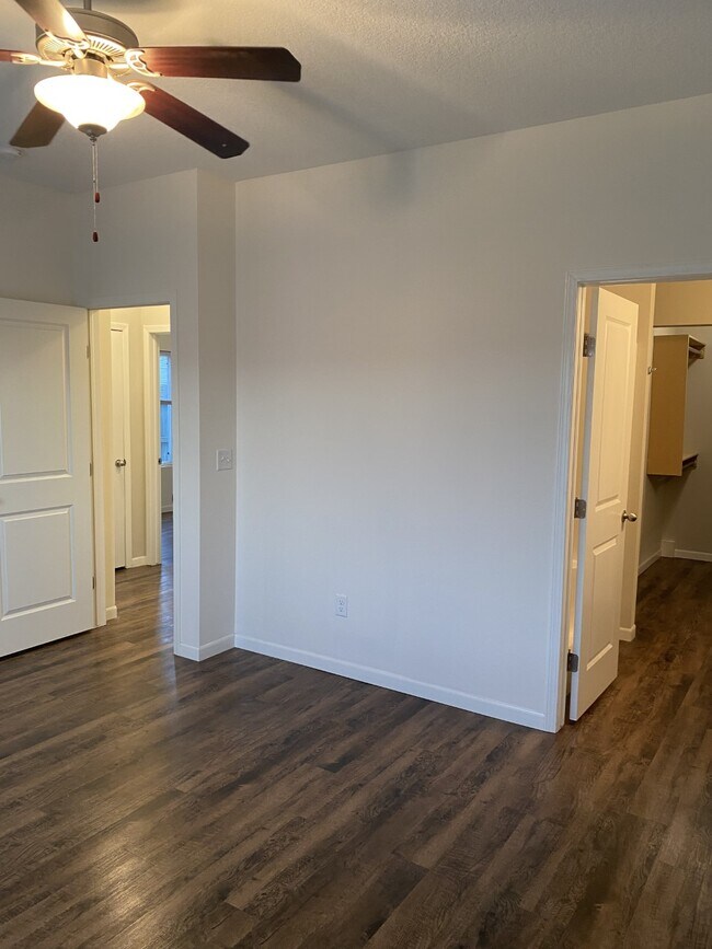 Photo - 1612 E Horstmann Ct