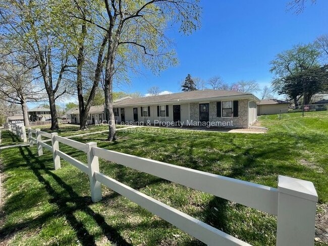 Building Photo - LEGRAND 55+ RETIREMENT VILLAGE