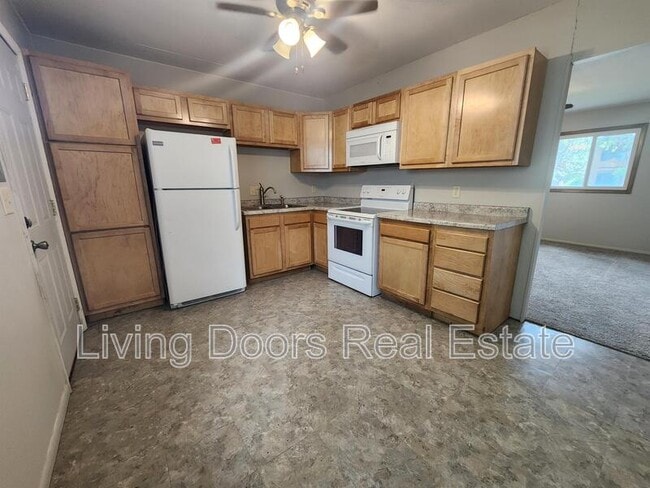 Photo - 1311 N 56th St