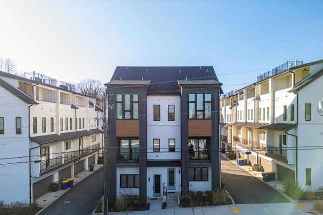 Building Photo - 2347 Hosea L Williams Dr SE