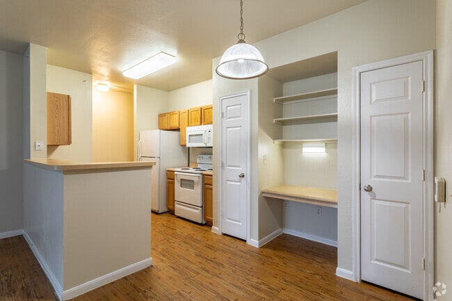 1BR, 1BA - 712SF - Artisan On the Bluff